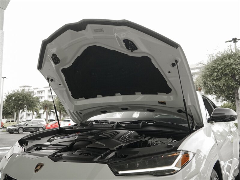 2022 Lamborghini Urus   - Photo 46 - Bonita Springs, FL 34134