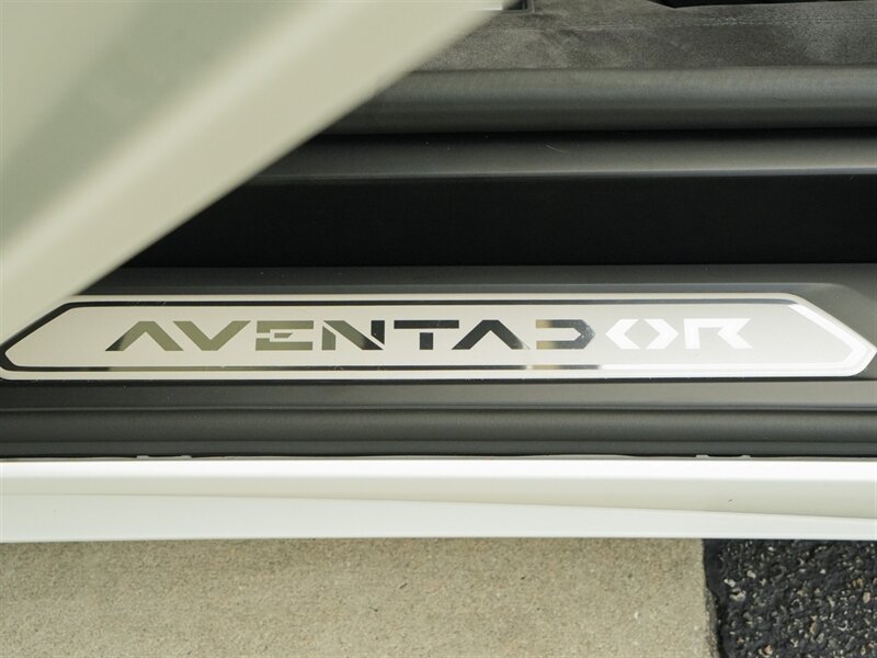 2016 Lamborghini Aventador LP 700-4 - Photo 31 - Bonita Springs, FL 34134