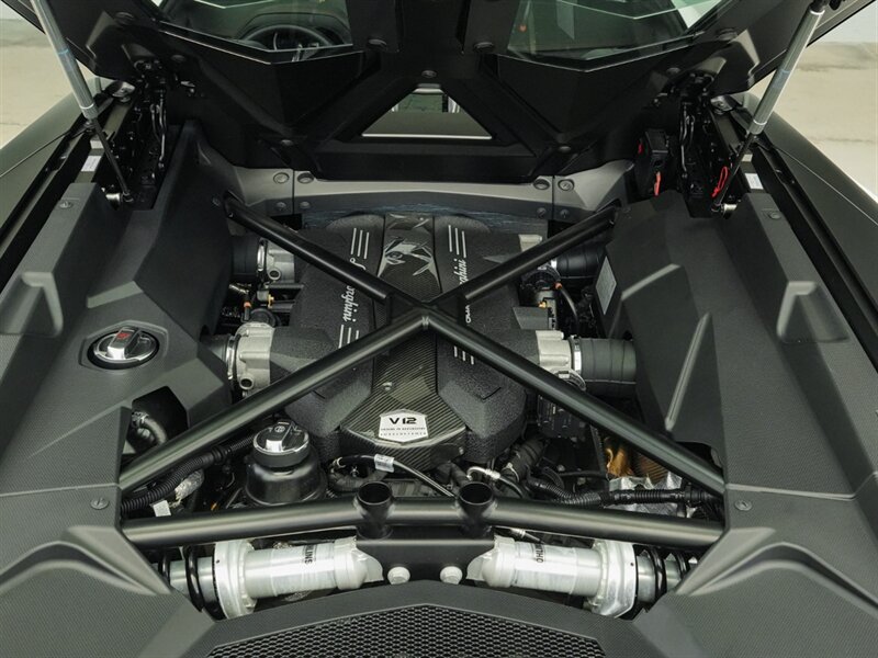 2016 Lamborghini Aventador LP 700-4 - Photo 39 - Bonita Springs, FL 34134