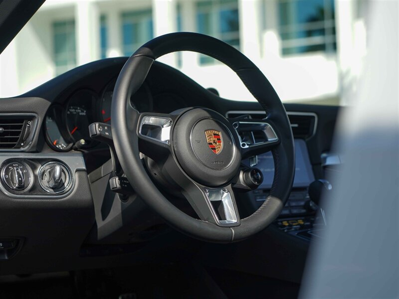 2018 Porsche 911 Carrera S - Photo 19 - Bonita Springs, FL 34134
