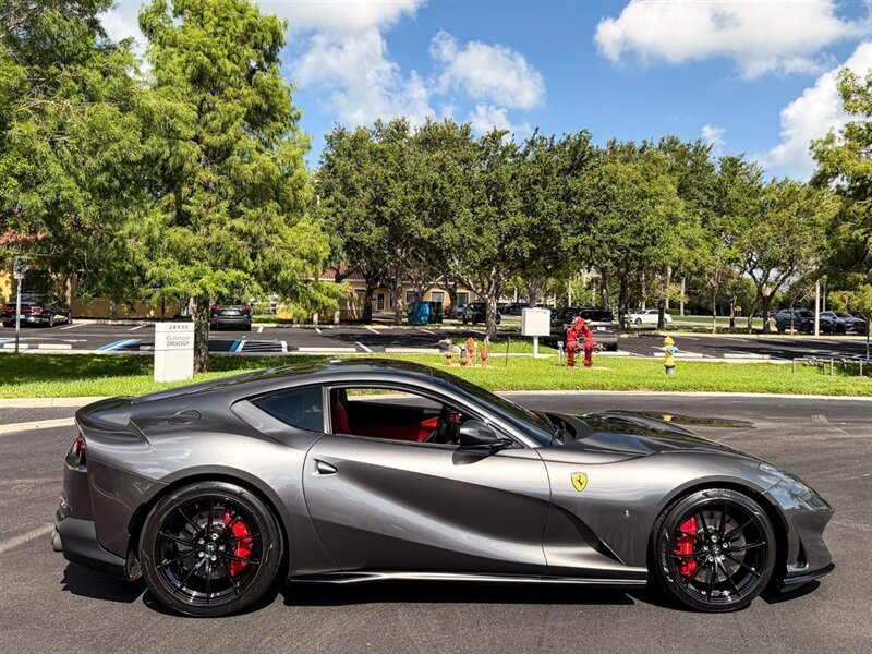 2018 Ferrari 812 Superfast   - Photo 61 - Bonita Springs, FL 34134