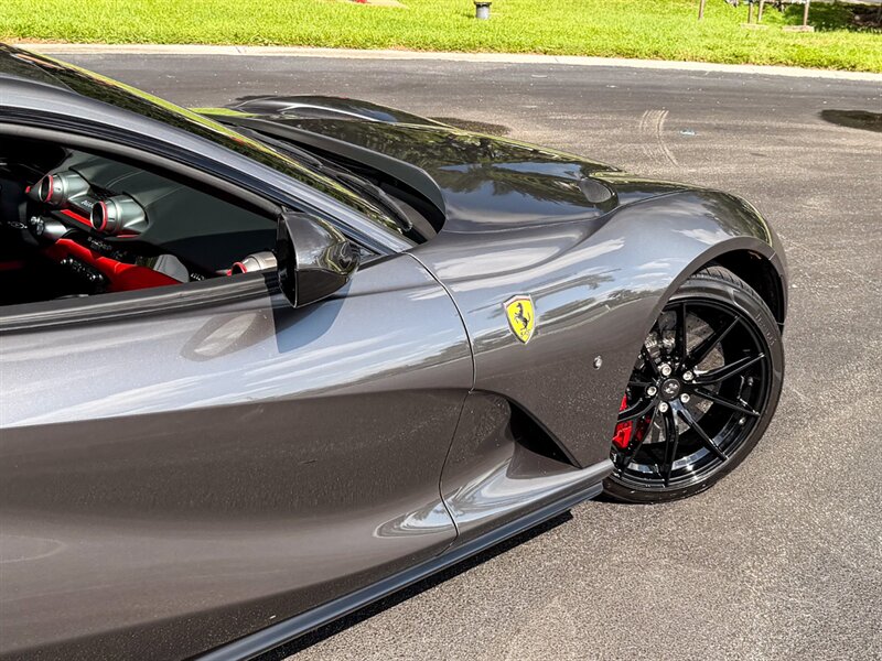 2018 Ferrari 812 Superfast   - Photo 59 - Bonita Springs, FL 34134