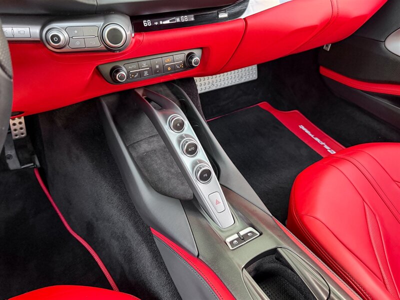 2018 Ferrari 812 Superfast   - Photo 17 - Bonita Springs, FL 34134