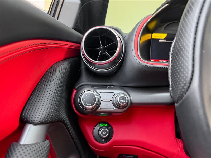 2018 Ferrari 812 Superfast   - Photo 18 - Bonita Springs, FL 34134
