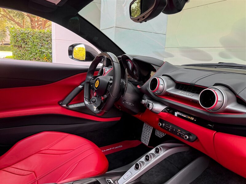 2018 Ferrari 812 Superfast   - Photo 32 - Bonita Springs, FL 34134