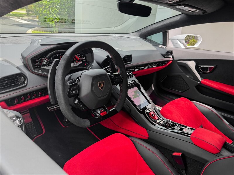 2020 Lamborghini Huracan EVO  