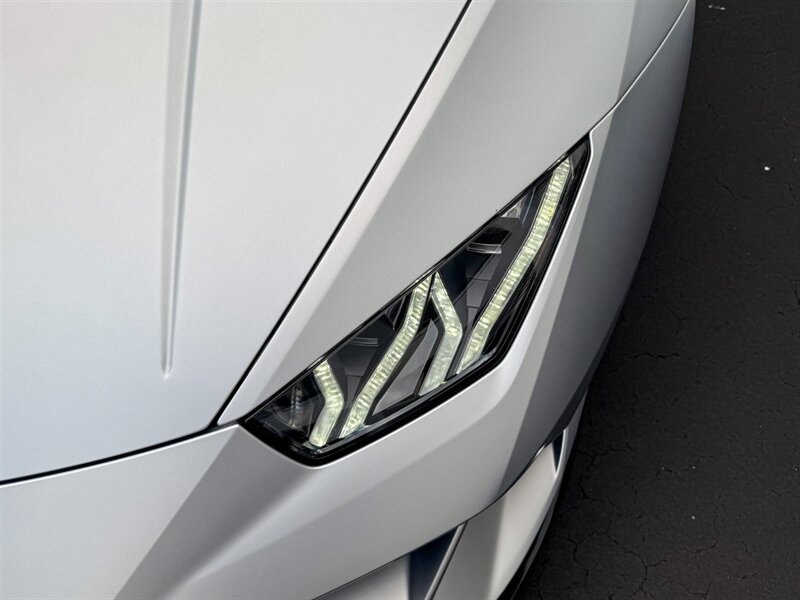2020 Lamborghini Huracan EVO   - Photo 3 - Bonita Springs, FL 34134