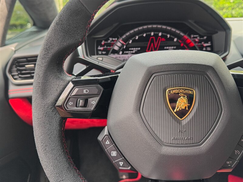 2020 Lamborghini Huracan EVO   - Photo 32 - Bonita Springs, FL 34134