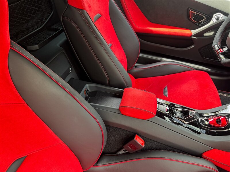 2020 Lamborghini Huracan EVO   - Photo 38 - Bonita Springs, FL 34134