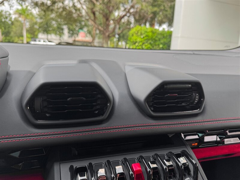 2020 Lamborghini Huracan EVO   - Photo 16 - Bonita Springs, FL 34134