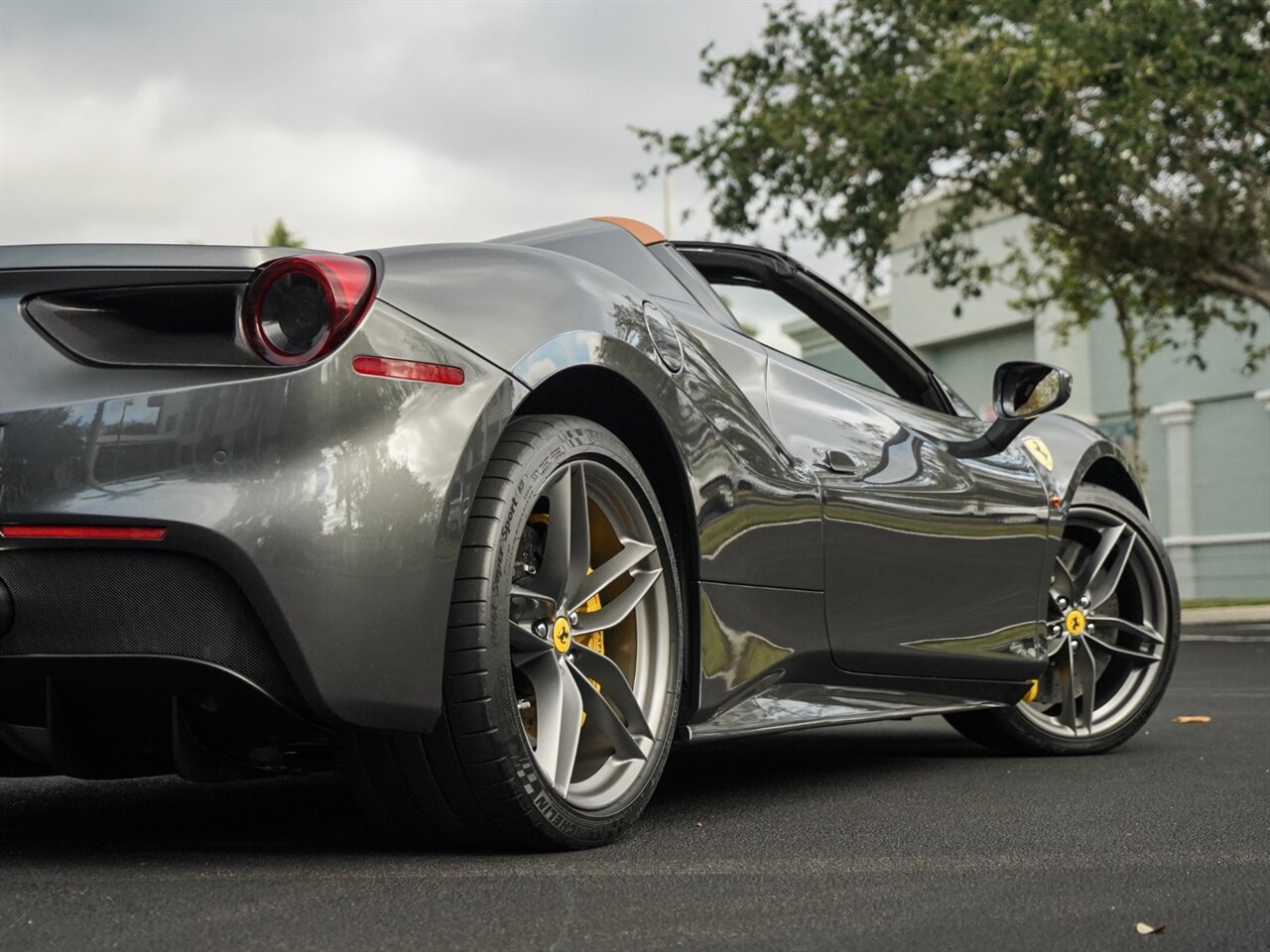 2018 Ferrari 488 Spider   - Photo 62 - Bonita Springs, FL 34134