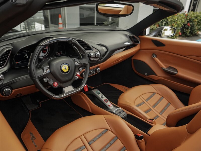 2018 Ferrari 488 Spider   - Photo 2 - Bonita Springs, FL 34134