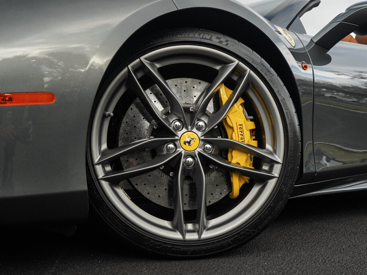 2018 Ferrari 488 Spider   - Photo 12 - Bonita Springs, FL 34134