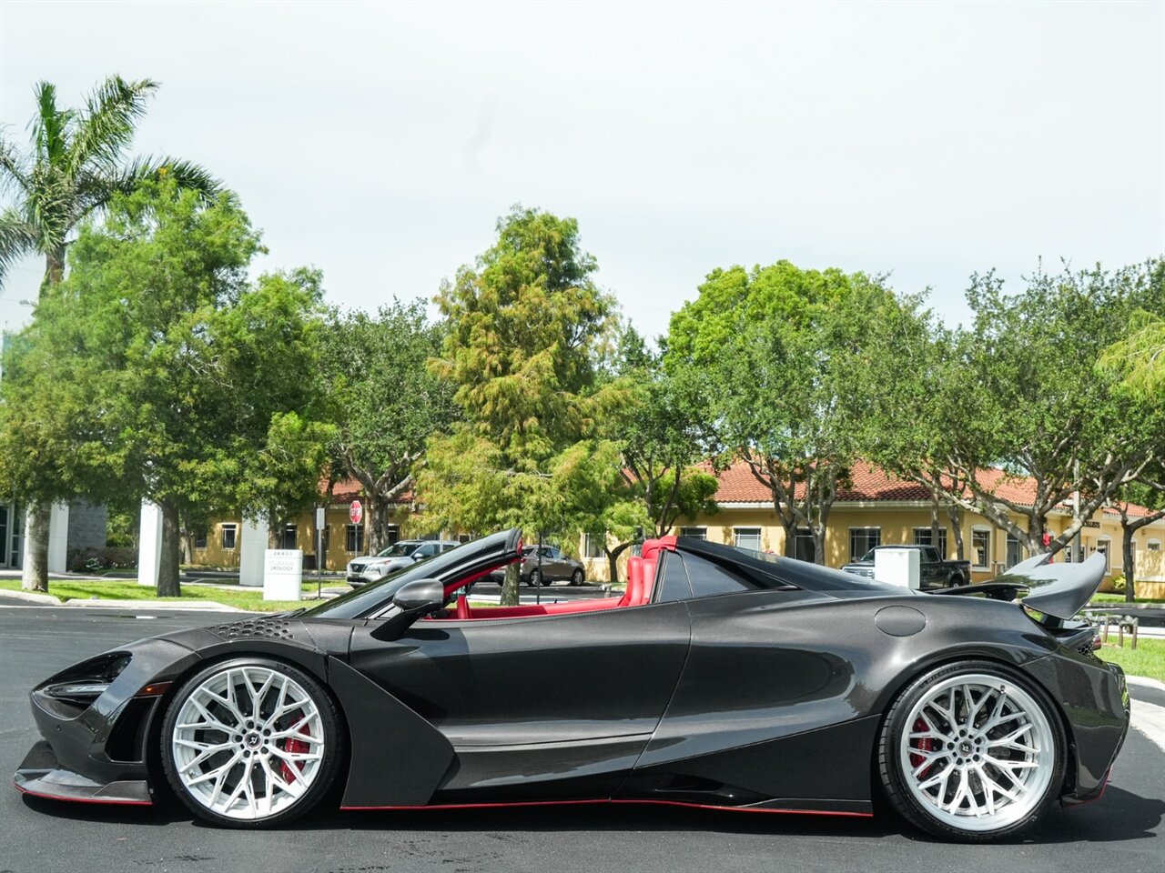 2022 McLaren 720S Spider   - Photo 40 - Bonita Springs, FL 34134