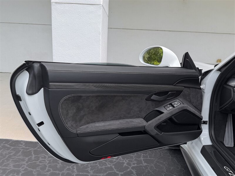 2018 Porsche 911 GT2 RS - Photo 24 - Bonita Springs, FL 34134