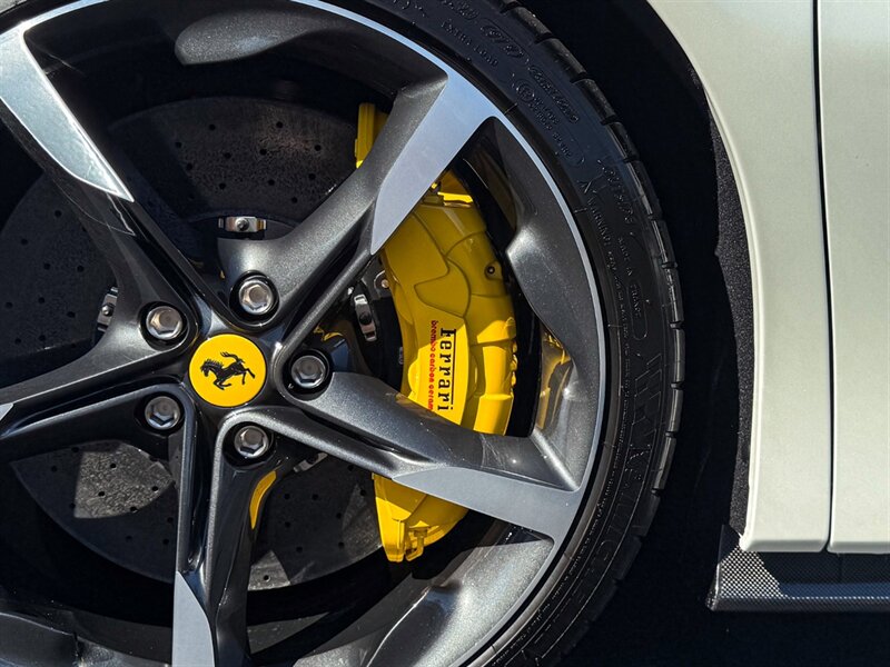 2024 Ferrari SF90 Spider - Photo 43 - Bonita Springs, FL 34134