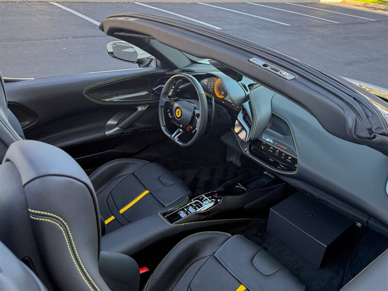 2024 Ferrari SF90 Spider - Photo 23 - Bonita Springs, FL 34134