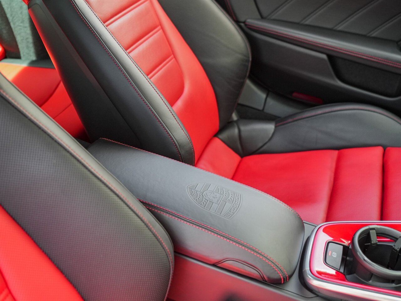 2022 Porsche 911 Turbo S photo 37