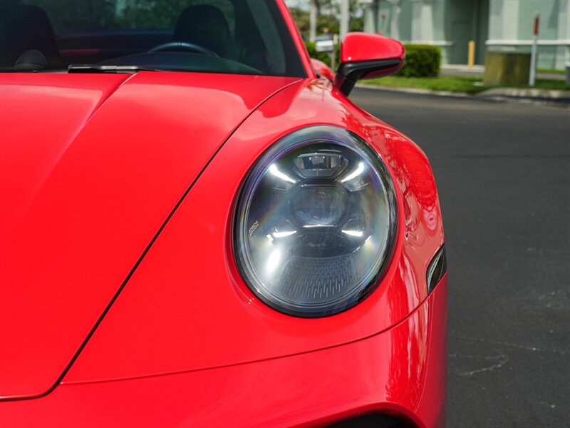 2022 Porsche 911 Turbo S photo 3