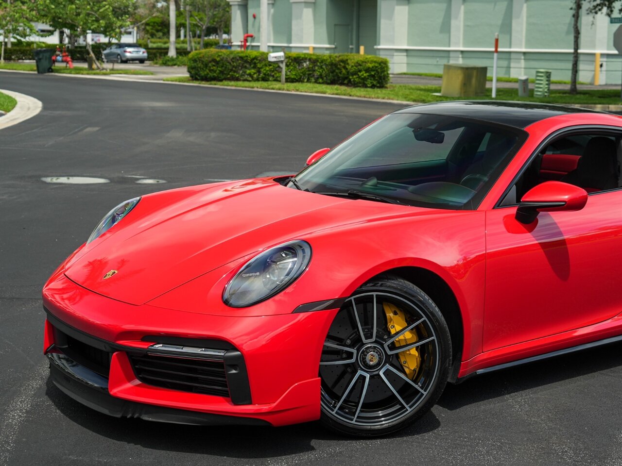 2022 Porsche 911 Turbo S photo 9