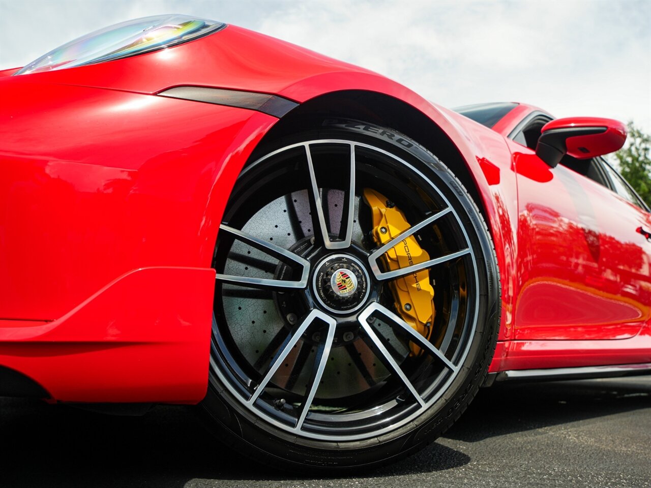2022 Porsche 911 Turbo S photo 11