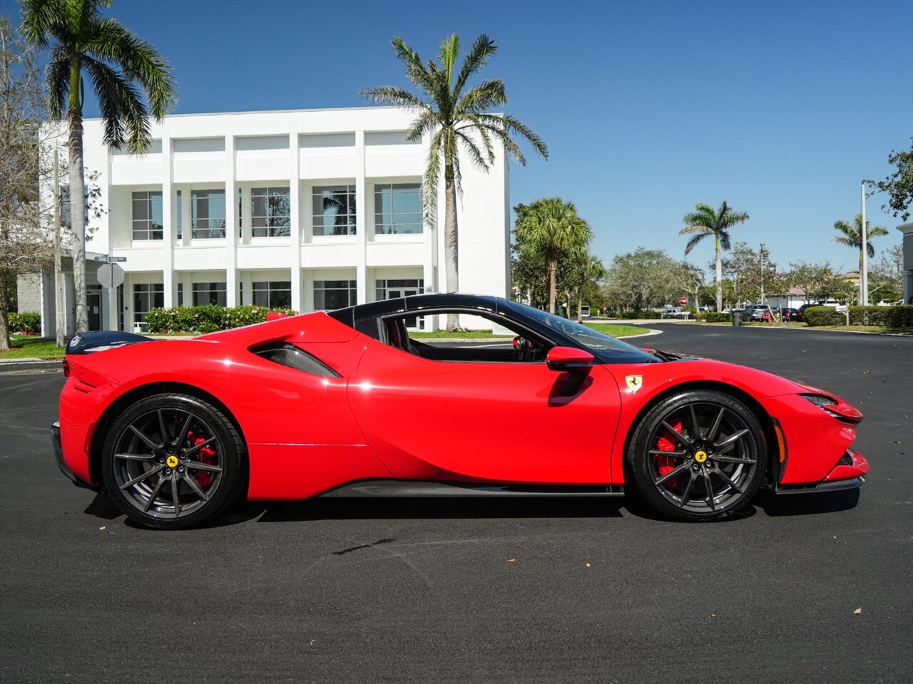 2022 Ferrari SF90 Spider   - Photo 88 - Bonita Springs, FL 34134