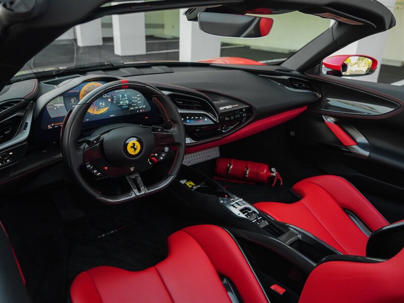 2022 Ferrari SF90 Spider   - Photo 2 - Bonita Springs, FL 34134