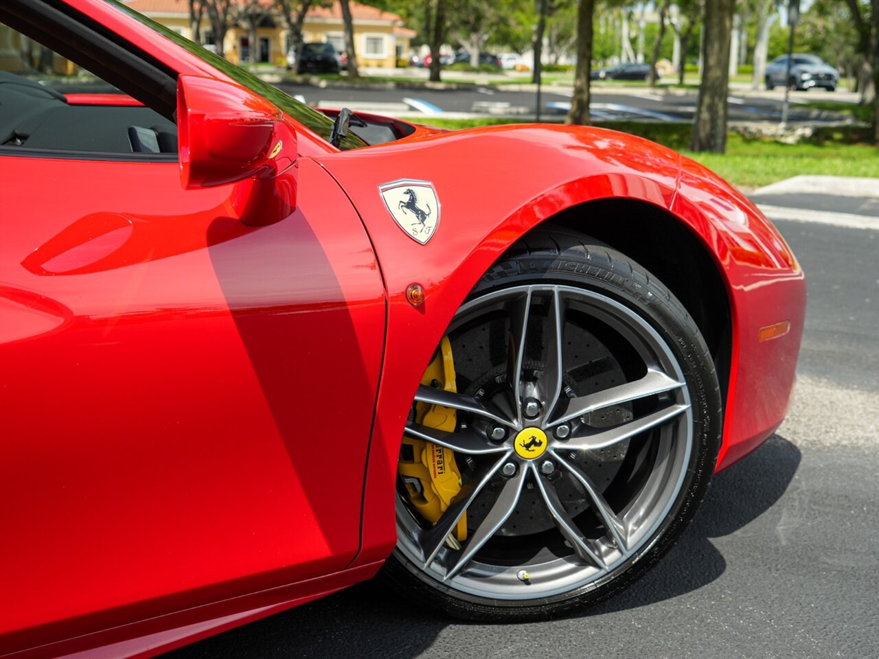 2019 Ferrari 488 Spider   - Photo 59 - Bonita Springs, FL 34134