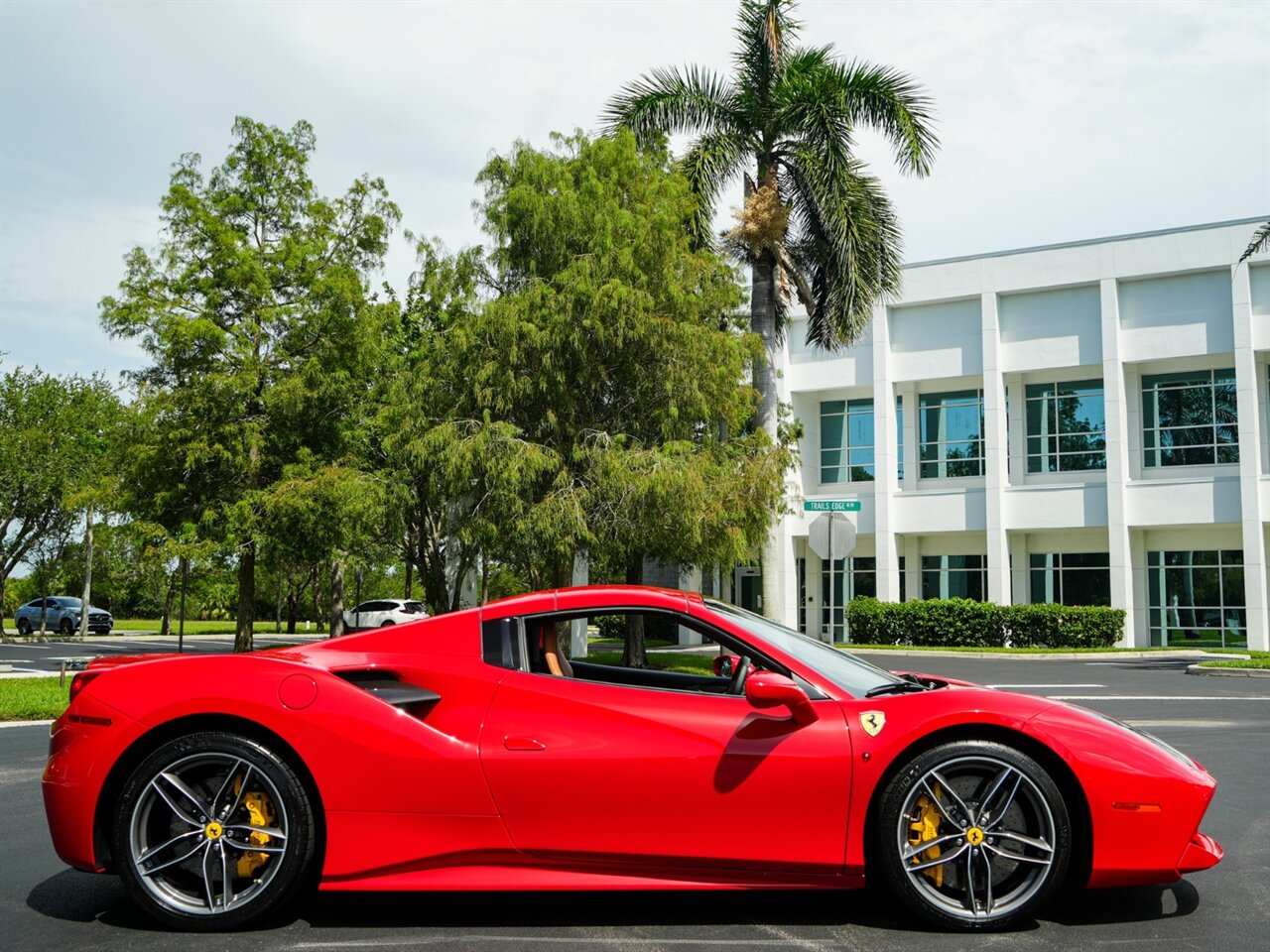 2019 Ferrari 488 Spider   - Photo 70 - Bonita Springs, FL 34134
