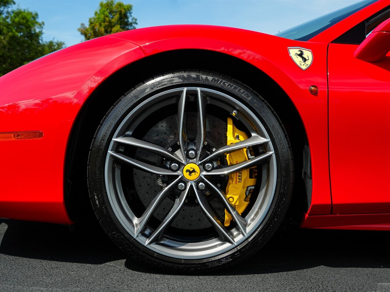 2019 Ferrari 488 Spider   - Photo 42 - Bonita Springs, FL 34134