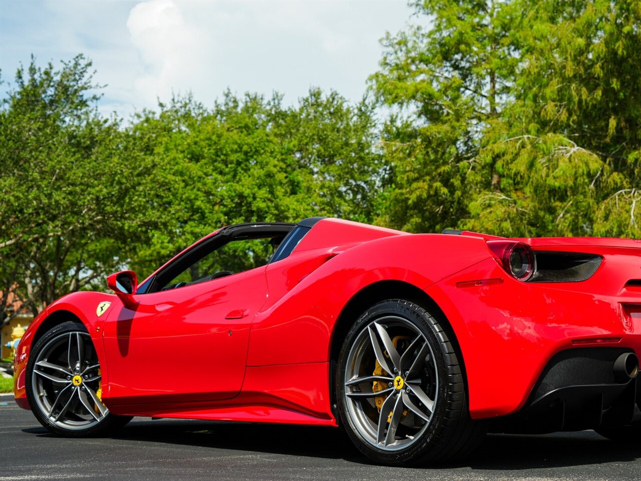 2019 Ferrari 488 Spider   - Photo 45 - Bonita Springs, FL 34134