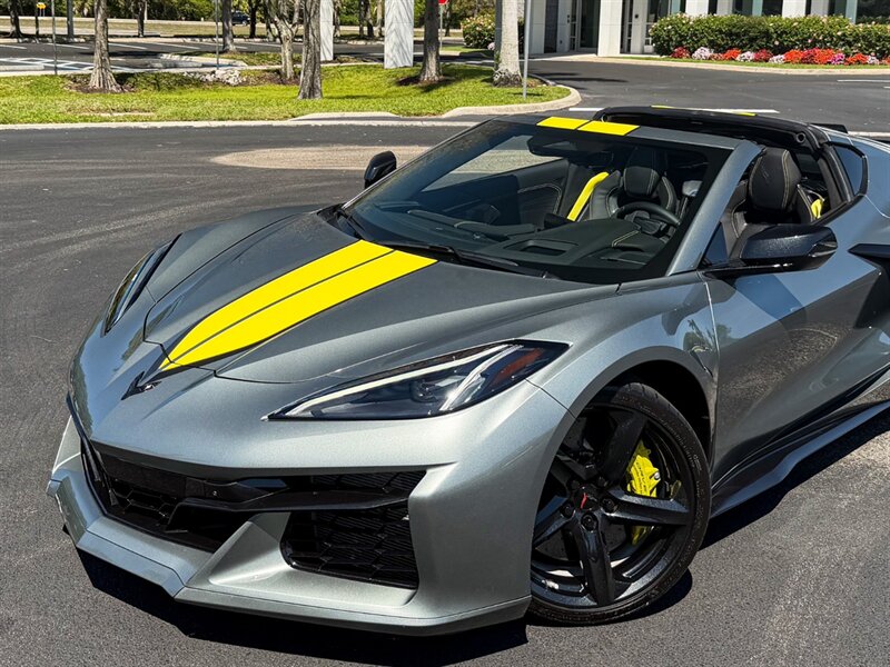 2024 Chevrolet Corvette Z06   - Photo 9 - Bonita Springs, FL 34134