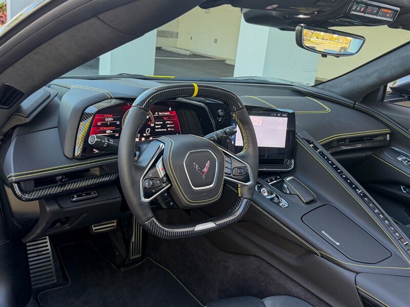 2024 Chevrolet Corvette Z06   - Photo 12 - Bonita Springs, FL 34134