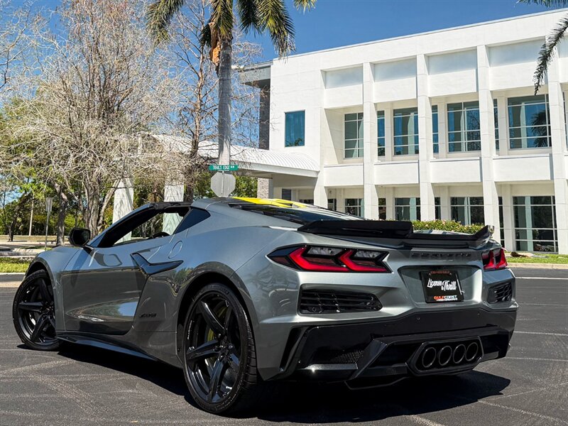 2024 Chevrolet Corvette Z06   - Photo 49 - Bonita Springs, FL 34134