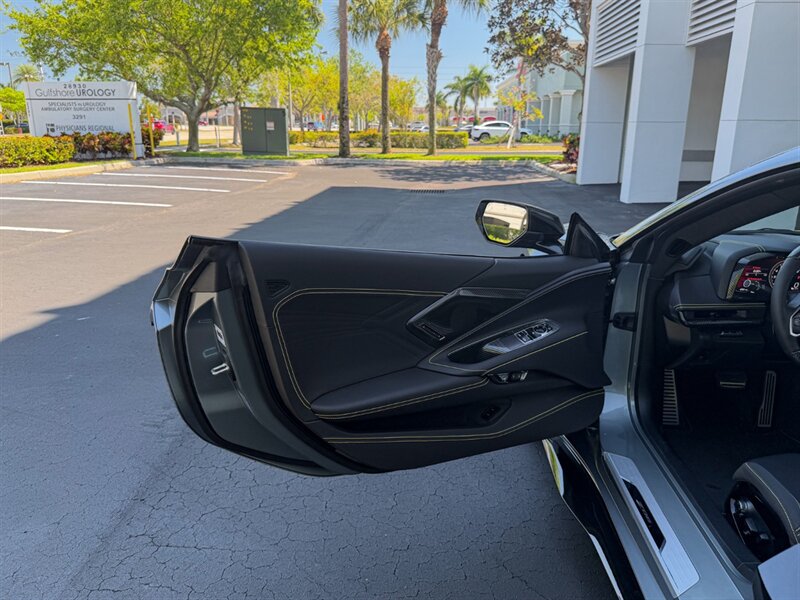 2024 Chevrolet Corvette Z06   - Photo 21 - Bonita Springs, FL 34134