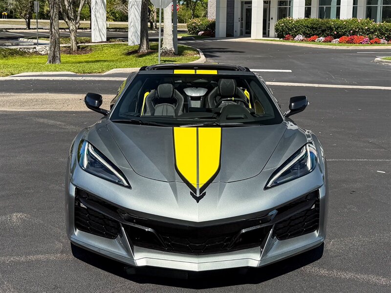 2024 Chevrolet Corvette Z06   - Photo 5 - Bonita Springs, FL 34134