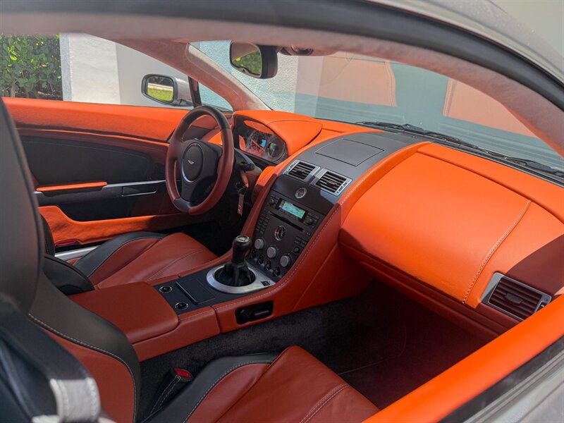 2007 Aston Martin V8 Vantage   - Photo 25 - Bonita Springs, FL 34134
