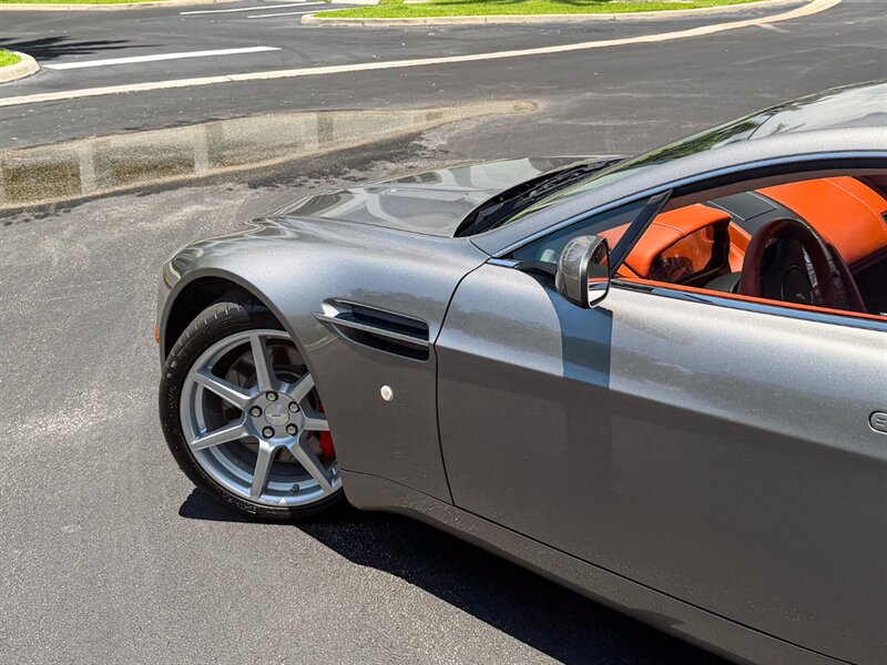 2007 Aston Martin V8 Vantage   - Photo 45 - Bonita Springs, FL 34134