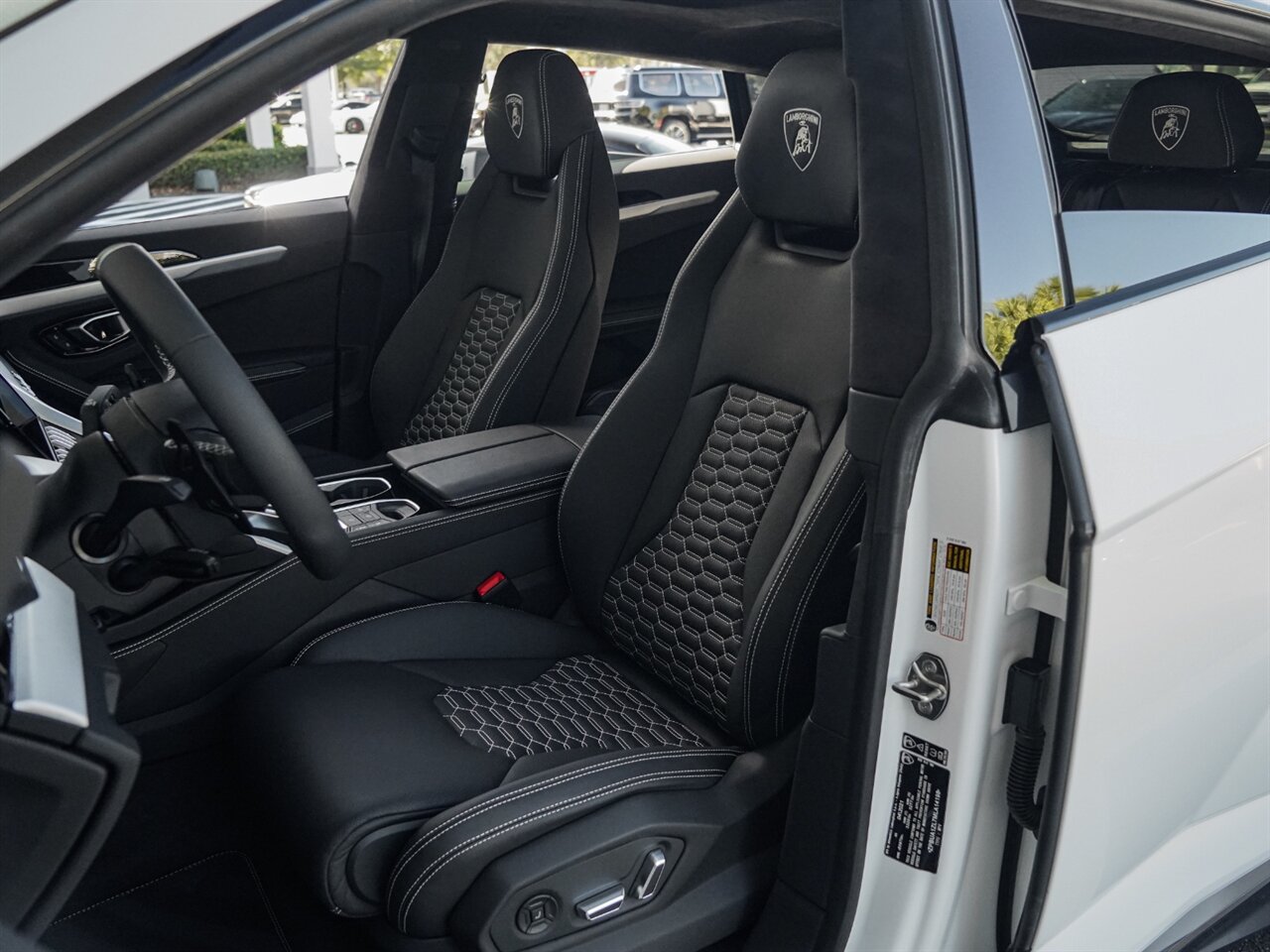 2021 Lamborghini Urus   - Photo 23 - Bonita Springs, FL 34134