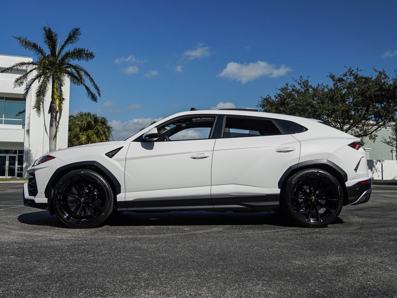 2021 Lamborghini Urus   - Photo 48 - Bonita Springs, FL 34134