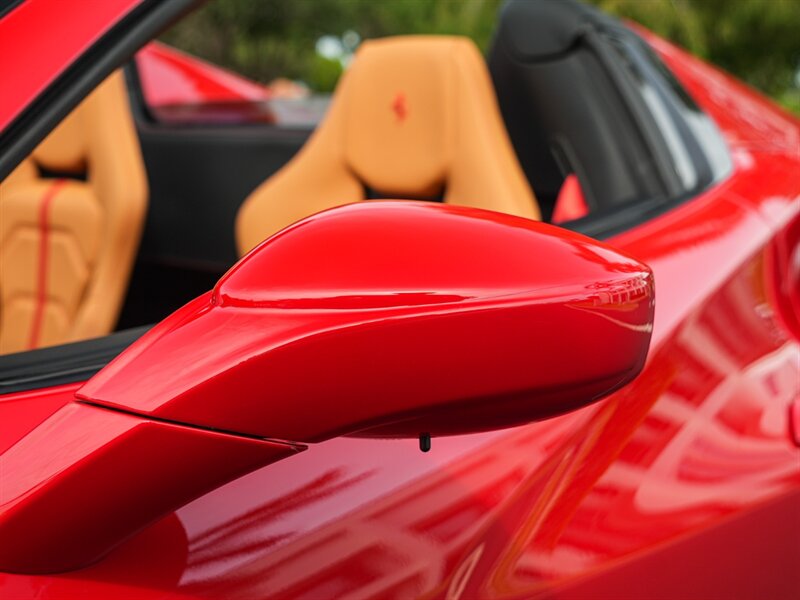 2018 Ferrari 488 Spider   - Photo 49 - Bonita Springs, FL 34134