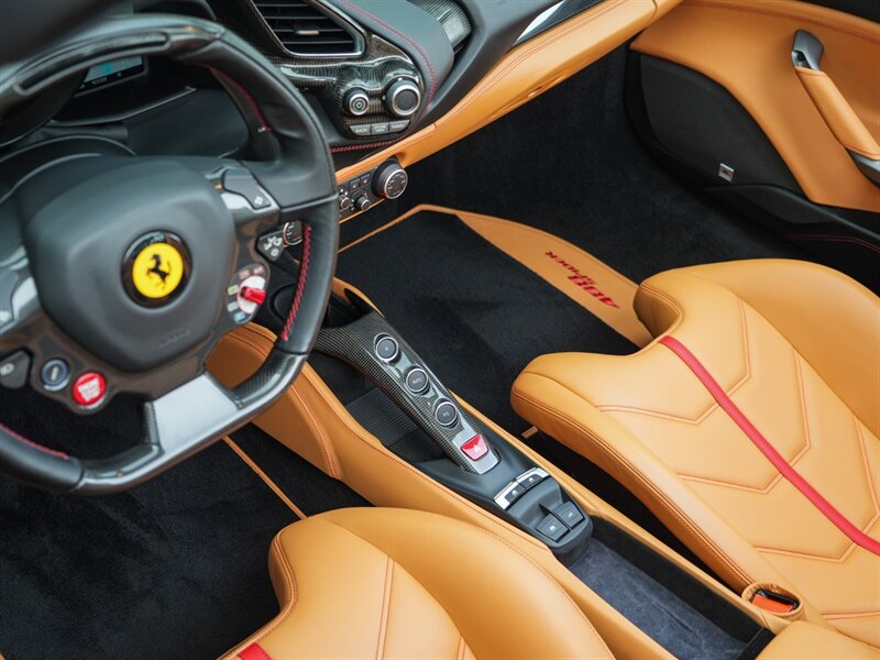 2018 Ferrari 488 Spider   - Photo 14 - Bonita Springs, FL 34134