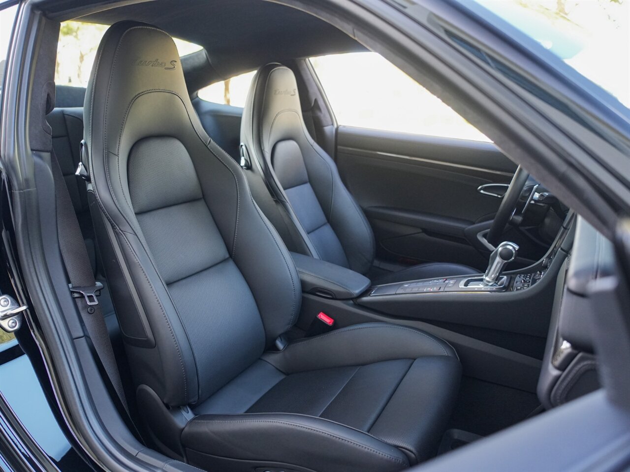 2018 Porsche 911 Turbo S   - Photo 37 - Bonita Springs, FL 34134