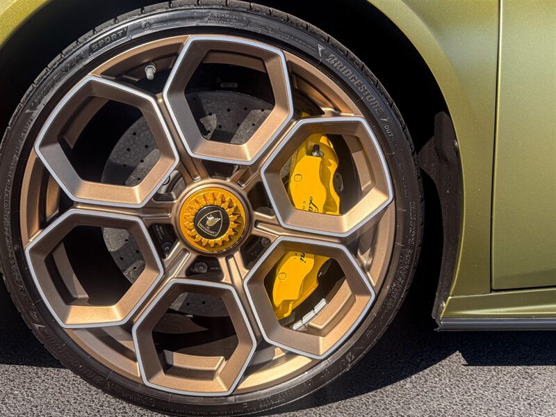 2023 Lamborghini Huracan Tecnica   - Photo 45 - Bonita Springs, FL 34134