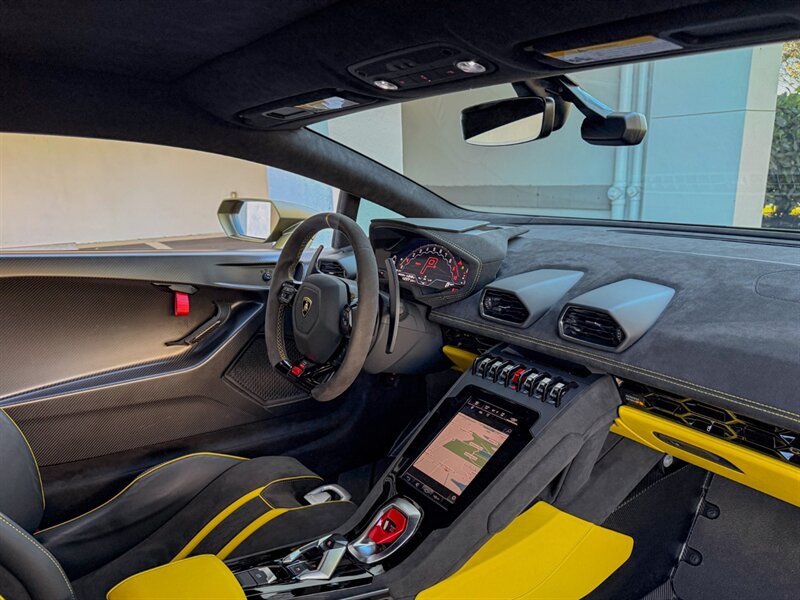 2023 Lamborghini Huracan Tecnica   - Photo 36 - Bonita Springs, FL 34134