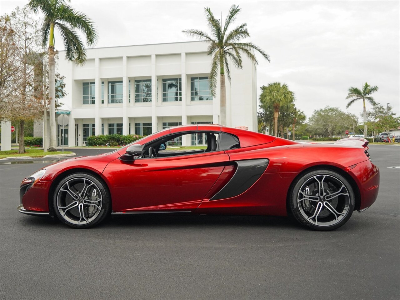 2016 McLaren 650S Spider   - Photo 45 - Bonita Springs, FL 34134