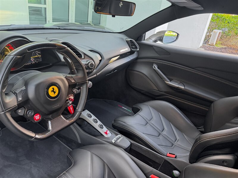 2017 Ferrari 488 GTB - Photo 14 - Bonita Springs, FL 34134