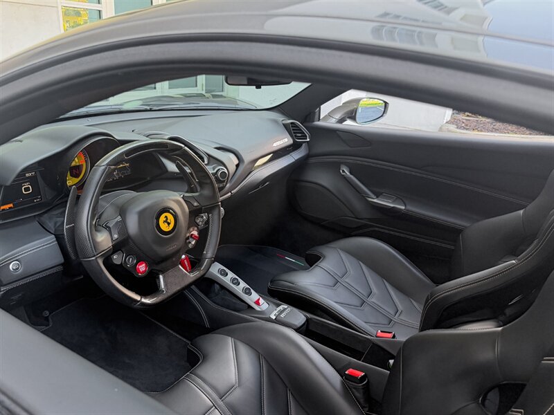2017 Ferrari 488 GTB - Photo 2 - Bonita Springs, FL 34134