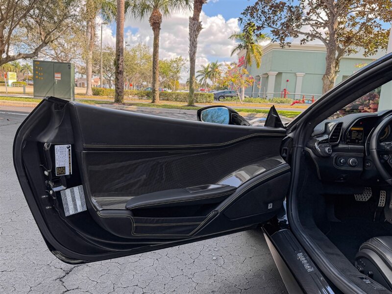 2010 Ferrari 458 Italia   - Photo 25 - Bonita Springs, FL 34134