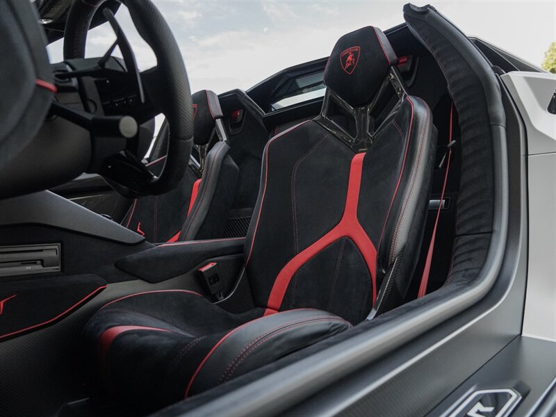 2017 Lamborghini Aventador LP 750-4 SV Roadster - Photo 26 - Bonita Springs, FL 34134